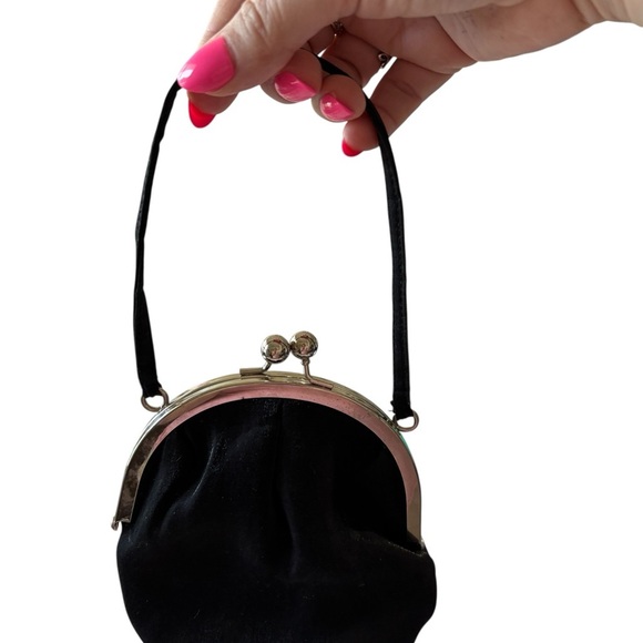 Vintage La Regale Brushed Satin Evening Bag Clutch Small Black Hardware Clasp - Picture 1 of 9